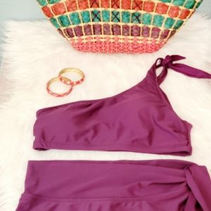 Style box NWOT sz Lg two piece swimsuit vacation style box